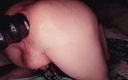 TCiskiss Production&#039;s: Tiffany Ciskiss ragazza culona sissy scopa il culo su dildo...