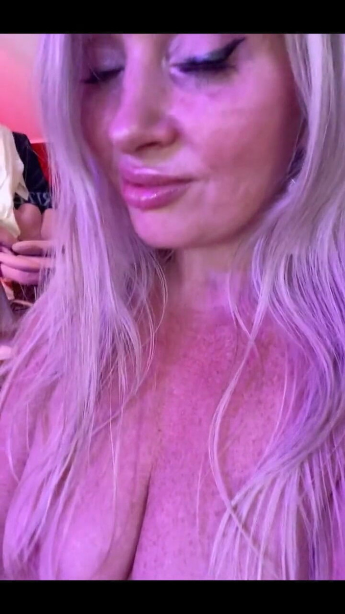 PaintedRose: Люблю себе, і я тут роблю те ж саме