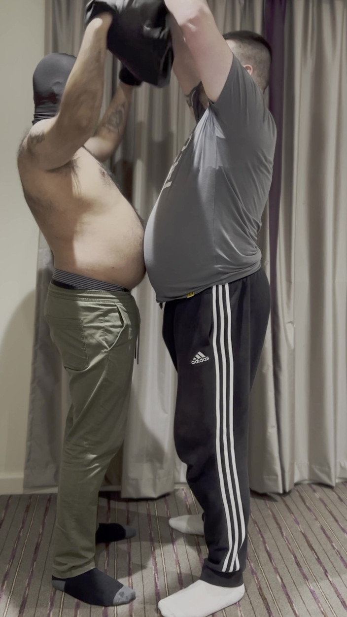 uktattooedchub74: Svlékání se navzájem epizoda třetí