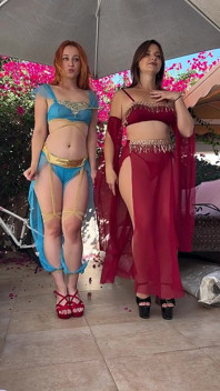 Sexy Backstages: Teens Dancing Sexy Tiktoks Naked on Heels