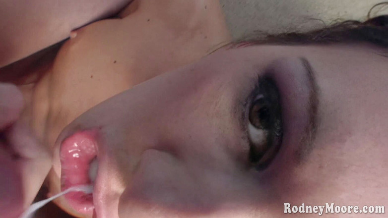 Rodney Moore: Vintage aughties Gonzo porno Taylor Rain slikt