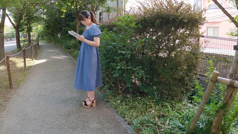 Tenshigao: Japanese Housewife Asami Wakana Comes to Us to Get Naked...