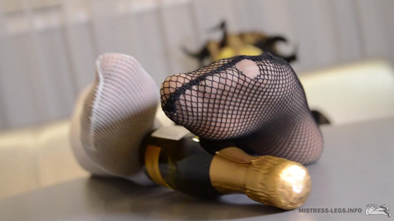Mistress Legs: Legs in black and white stockings