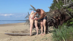 StrongSrg: Verstecke dich beim ficken am strand