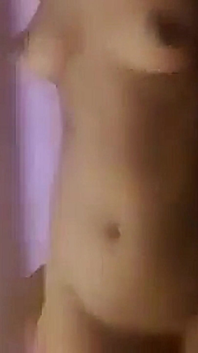 Showing off My Clit (Dick sucker)