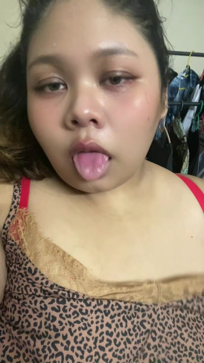 Cris Santana: 義理の妹がヒジャブを外して、スマホでこの動画を作ってくれました