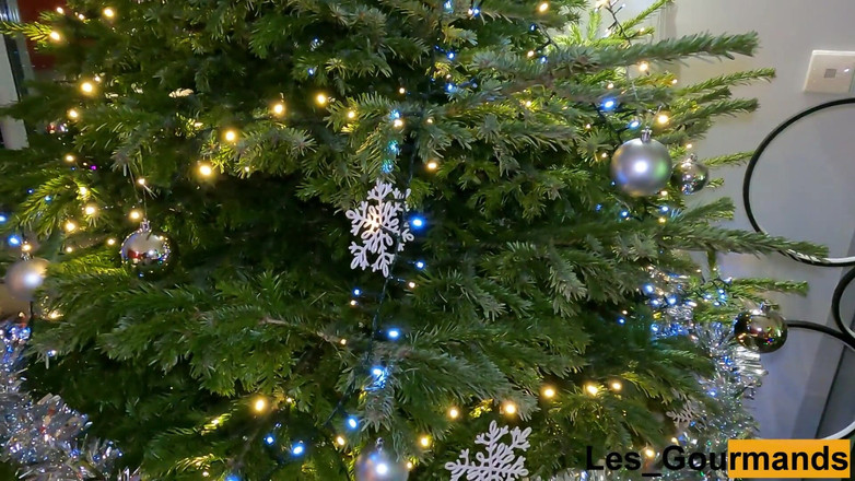 Les Gourmands: 4k - लाल फीता पहनी चोदने लायक मम्मी की छेदी हुई चूत को चाटा जाता है और बड़ा लंड चूसती है और उसके प्राकृतिक स्तनों पर वीर्य निकालती है