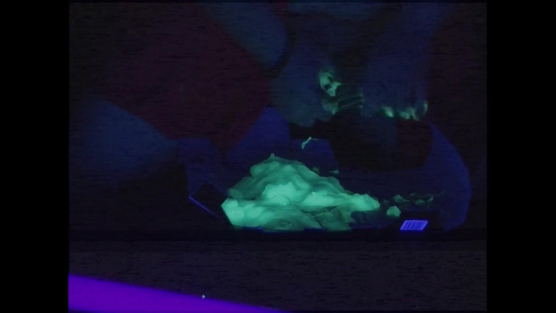 Roxxie rae page: Slijmmeisje