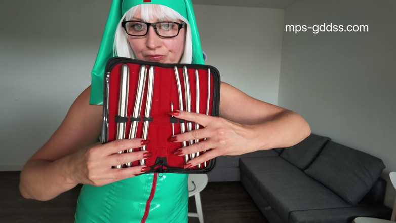 Dominatrix Miss Patricia Stark: Diagnosing Your Useless Cock