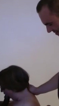 Il Paffuto Viene Scopato Nel Culo Da Due Ragazzi Della Città E Lei Lo Adorerà