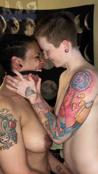 EnbyDykes: Spit dziwka Makeout