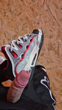 I Cumin to These Sexy Osiris Sneakers D3
