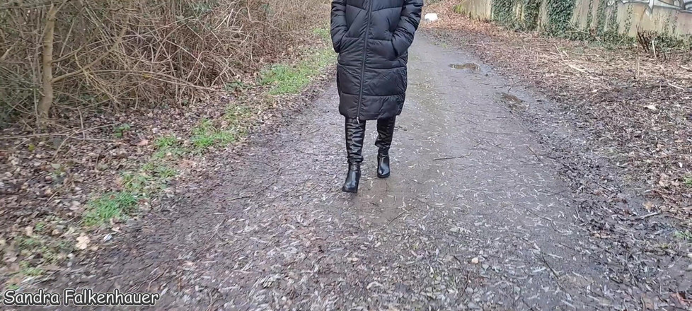 Sandra Falkenhauer: Who Wants to Go for a Walk with Me?