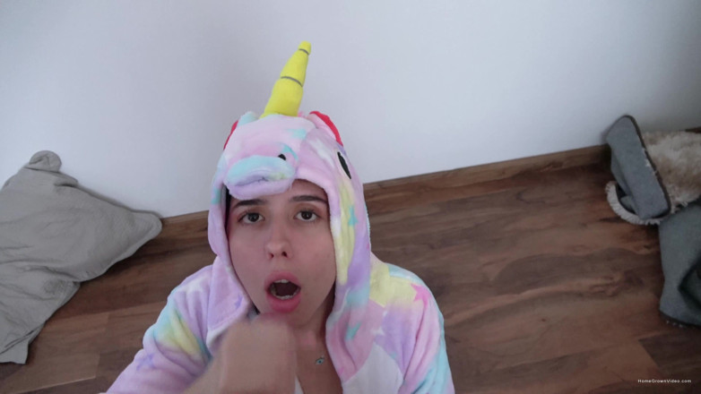Homegrown Swingers: 자지를 따먹는 Onesie Girl