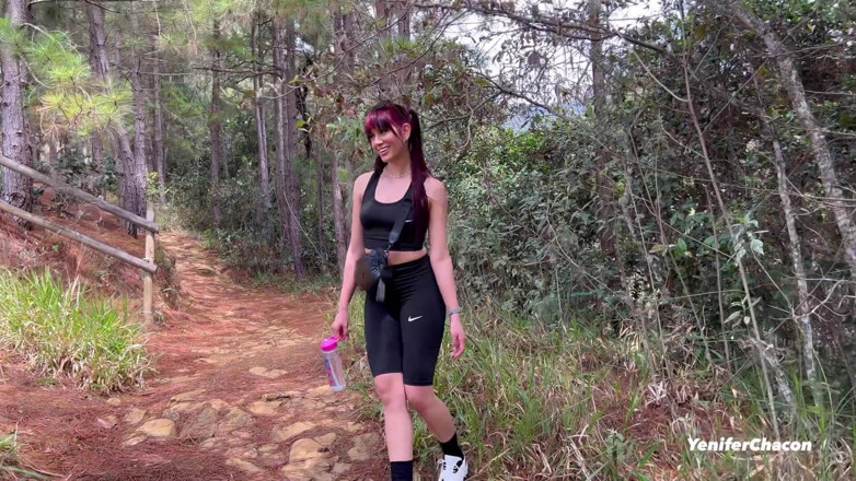 Yenifer Chacon: Venezuelan dikongkek oleh kawannya semasa mendaki air mani
