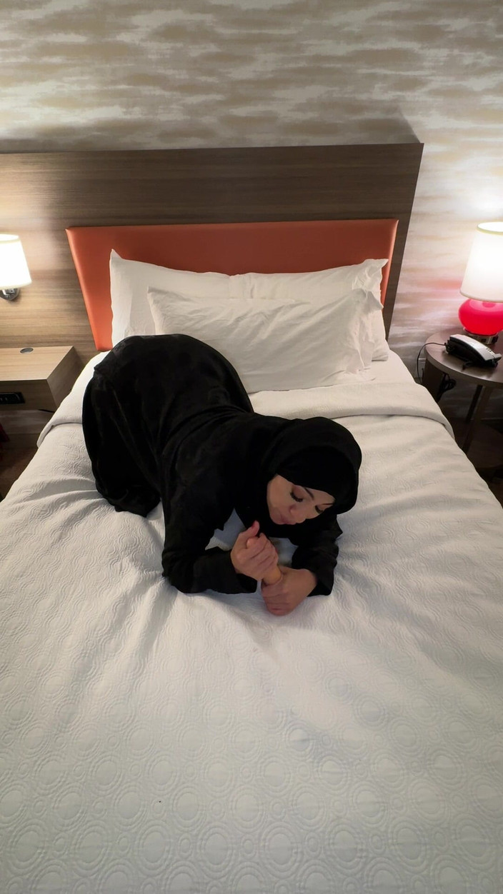 Sasha Pearl: Pouze arabské JOI v arabštině