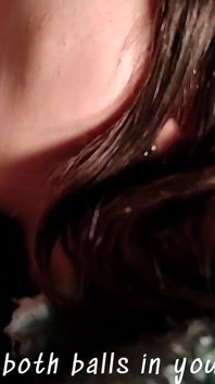 Muito close-up vista de porra pulsante na boca com contagem regressiva