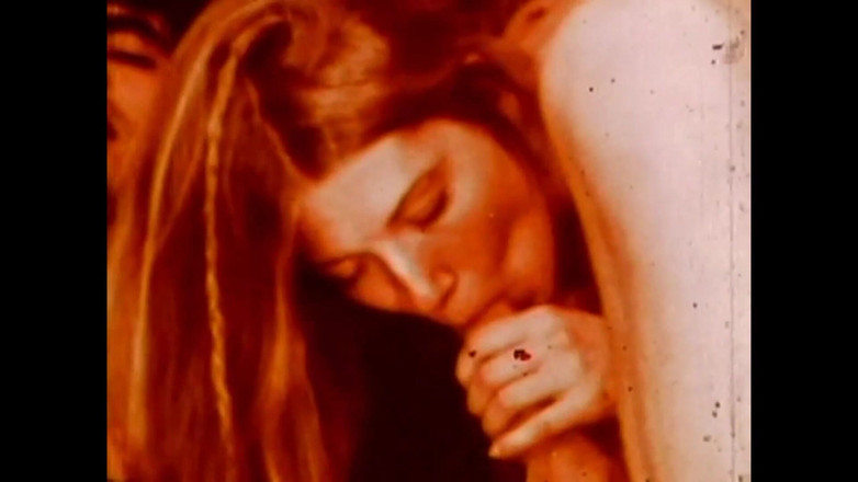 Vintage megastore: Děvky jedí šéfa