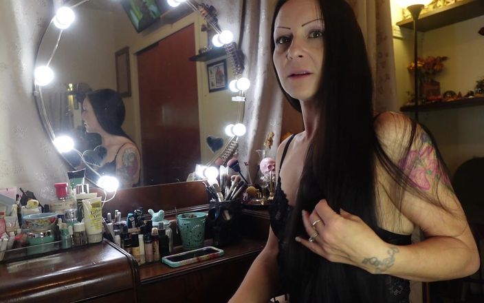 Raven Willow: Chaque coup de brosse fait trembler ta colonne vertébrale