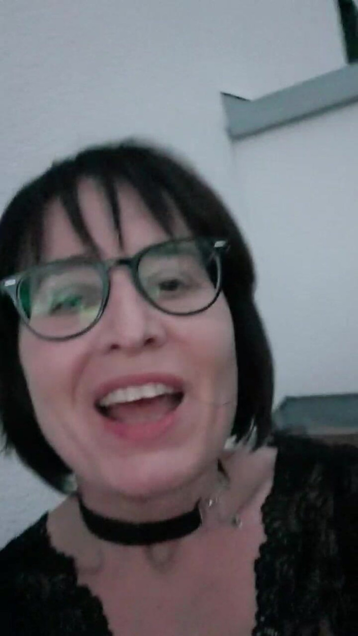 JulieEroticDress: फुहार के साथ लगातार 6 चरमसुख