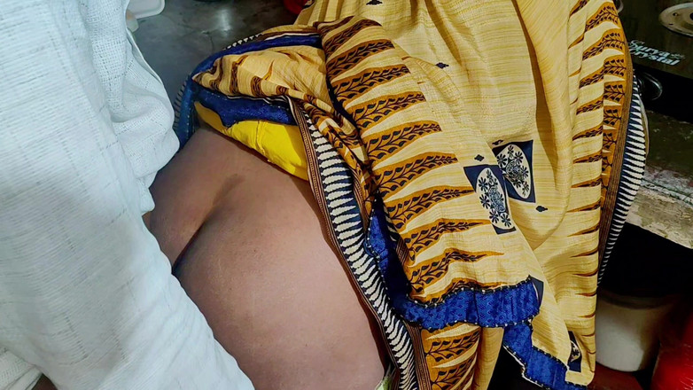 Annu bhabhi: 인도 바비의 엉덩이 따먹기