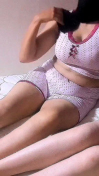 Une Lesbienne Arabe Sexy En Hijab, Ma Coloc À Gros Nichons, Chatte Rose Et Sexy
