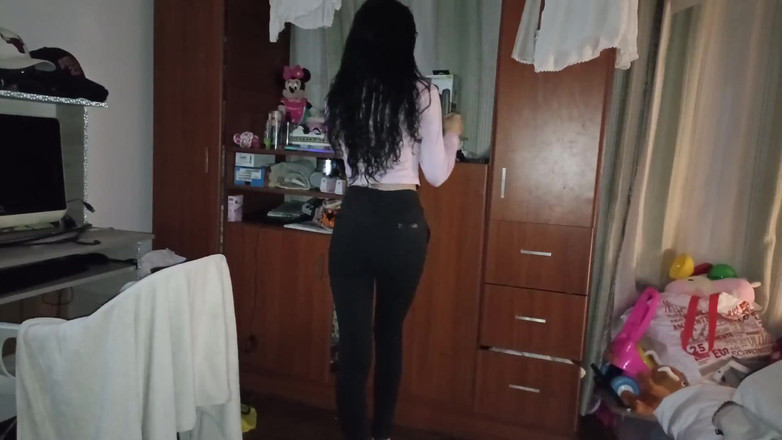 Jopy sex: Мужчина в маске на Хэллоуин трахает подругу своего лучшего друга, она позволяет себе проникнуть