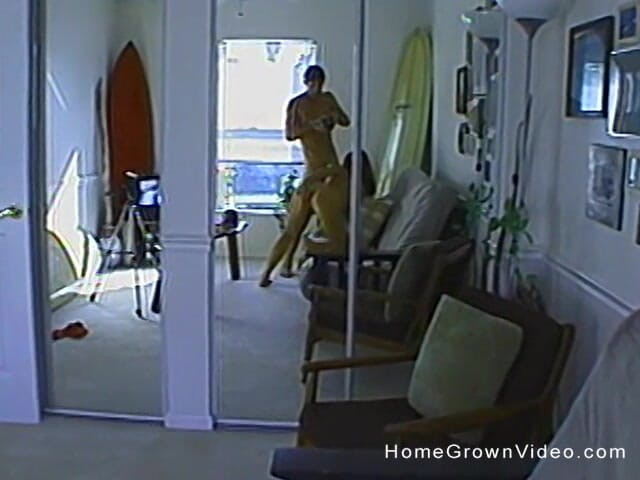 Homegrown Swingers: Pasangan amatur comel berkongkek untuk kami