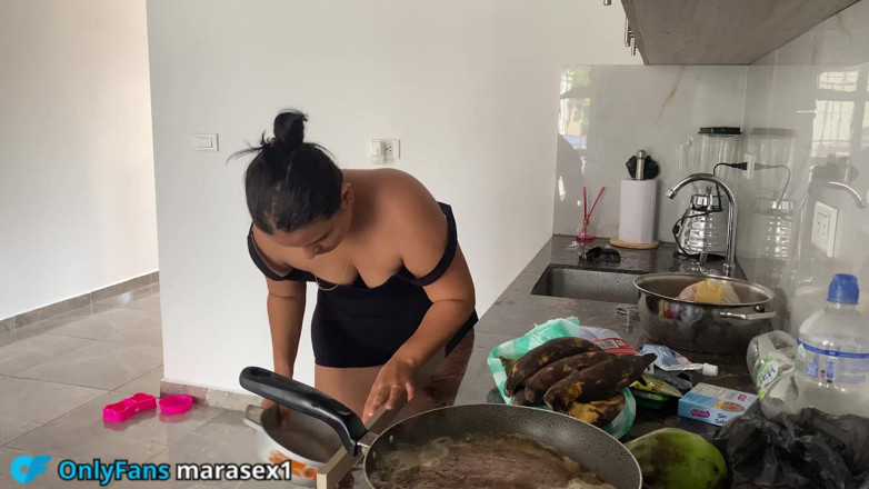 Marasex: 粗暴地操我继母的拉丁熟女