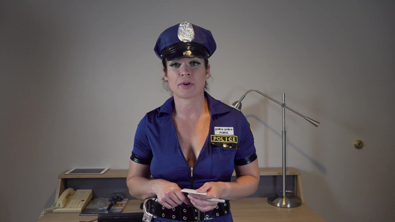 Sammi Starfish: Female Cop Collects Dna