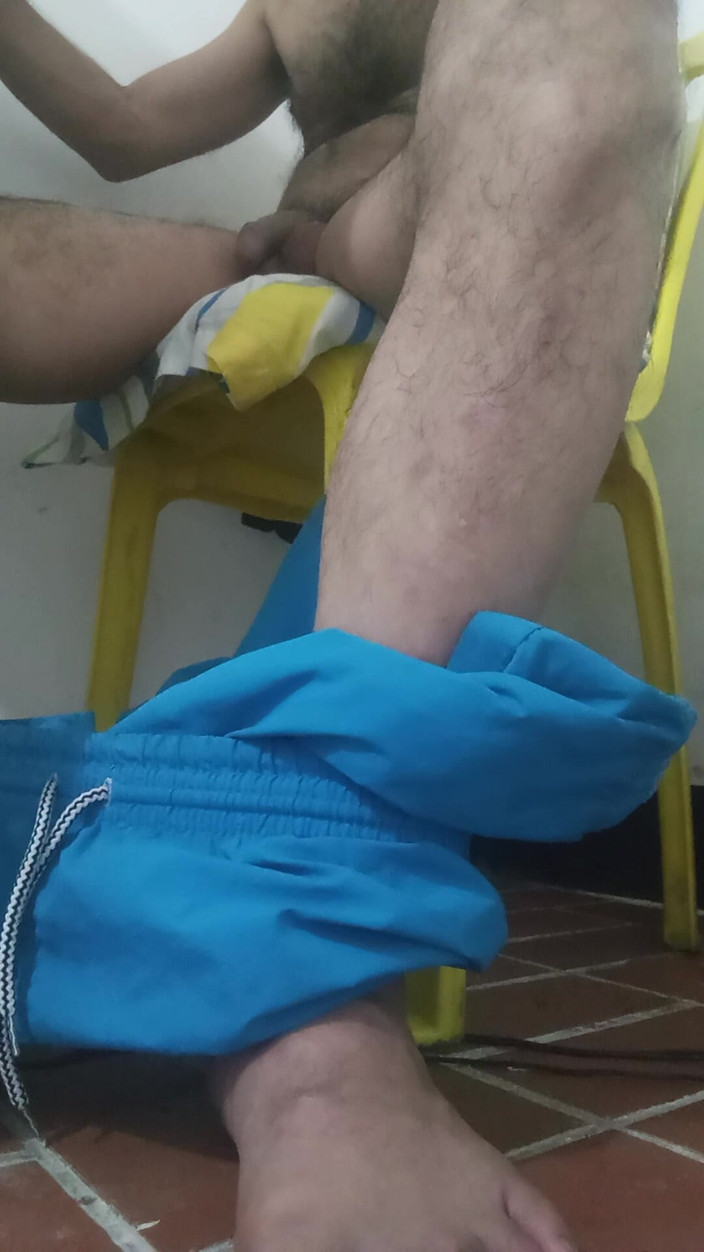 Jhonbahh: Latino Solitário E Excitado