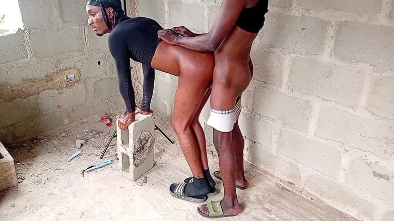 Sexydaddy: Sex in an Uncompleted Building with the Guy I Met...