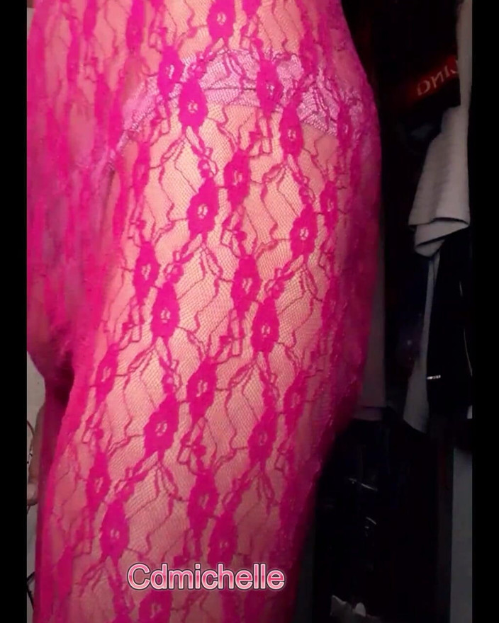 Feeling sexy today crosdressing: Cdmichelle purtând colanți roz sexy
