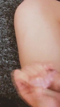 Awek mahukan adegan seks- 2 blonde dengan pantat besar menikmati seks amatur dengan pancutan mani di atas