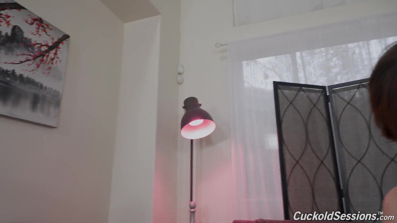Cuckold Sessions: व्यभिचार करवाने वाले पति - व्यभिचारी पति को अपनी सुंदर मालकिन की जोरदार चुदाई देखने को मिलती है