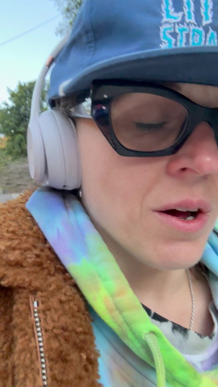 Suzy Wylde: 3sum vui vẻ ở California