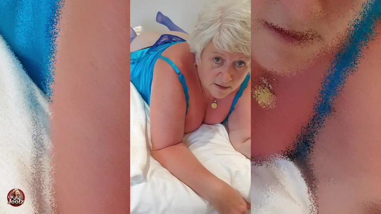 Uk Joolz: When Your Feeling Blue