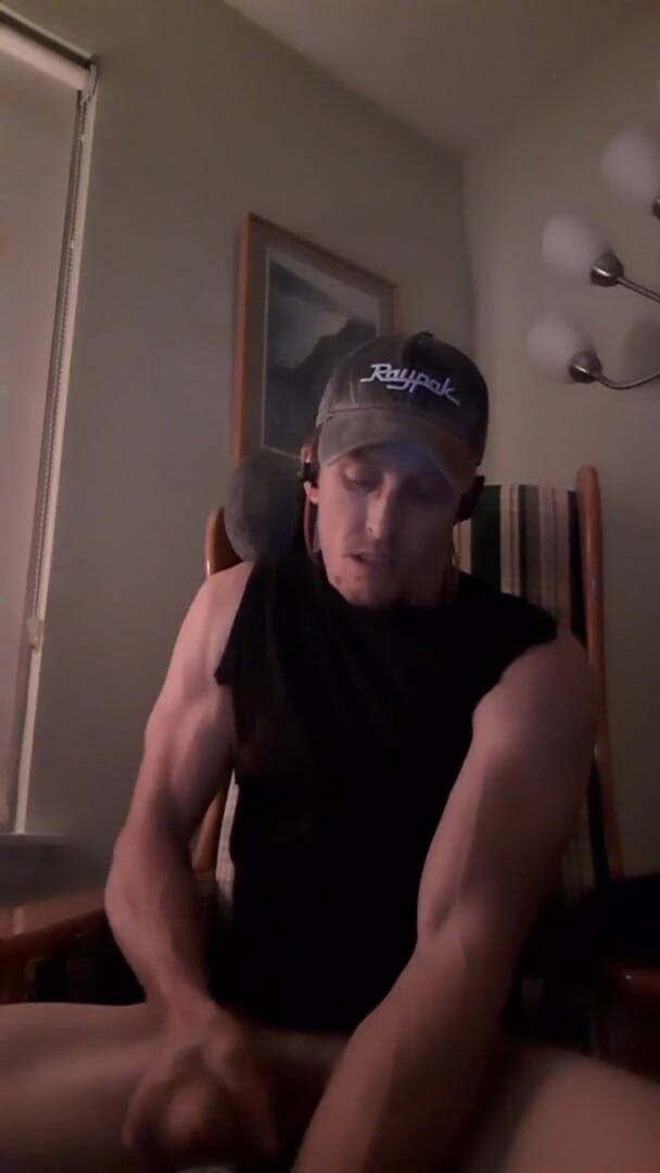 AlphaCathexis: Gli occhi del ragazzo muscoloso tornano quando viene