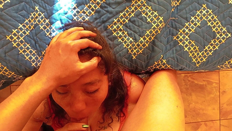 Moo DBOXXX: Mi cristiana madura está aprendiendo a chuparme la polla, no...