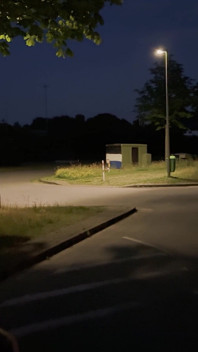 Vadia de náilon suja é fodida na rua