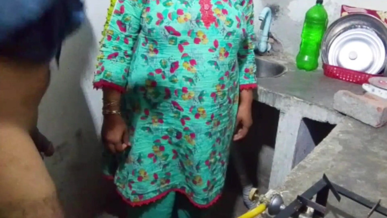 Abida sexy: Homemade Sex with Amateur Wife Riding Cock and Doggystyle