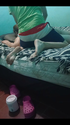 Fitcure1: Cewek ini lagi asik pijat sampai bugil!