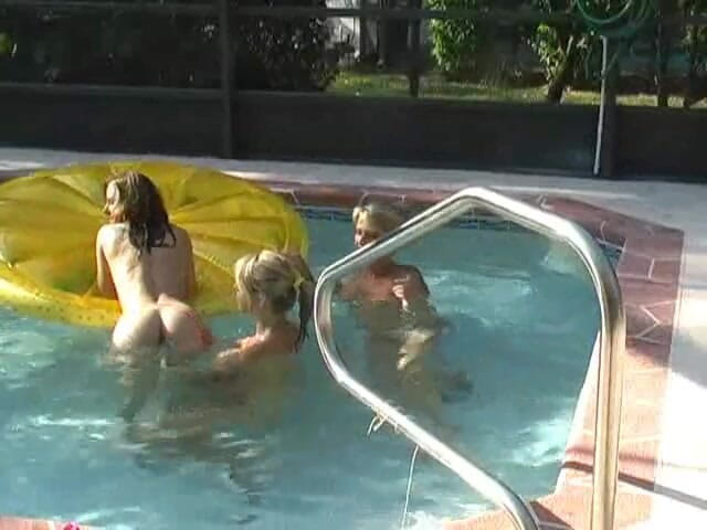 Vicky Vette: Pool Party 2