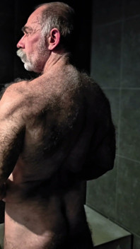 Kıllı kaslı üvey baba