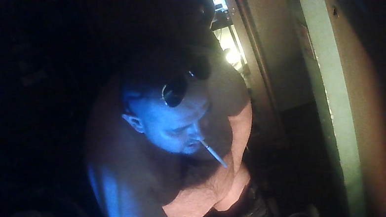 Jerking Perv: Shakes Capucín