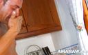 Amaraw: Bunicuță cu țâțe lăsate răvășitoare anal chiar și pe podeaua bucătăriei