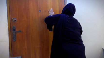 Aria Mia: Moroccan Hot Stepmom Wear a Bra Hijab Abaya & a Panty...