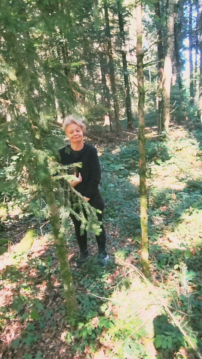 Sofy13: Saya Berjalan Di Dalam Hutan, Bersikap Ekshibisional, Mencari Zakar Yang...