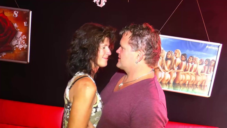 Amateur Pornos XXX: Mature Pussy Over 40 Pounds Wild Cocks Hard