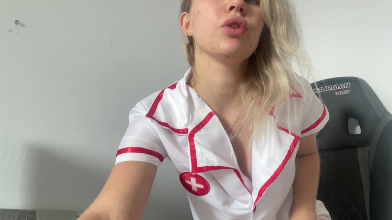 Misty Phoenix: La dottoressa umilia la paziente